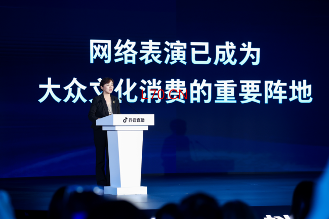 中国演出行业协会副会长兼秘书长潘燕
