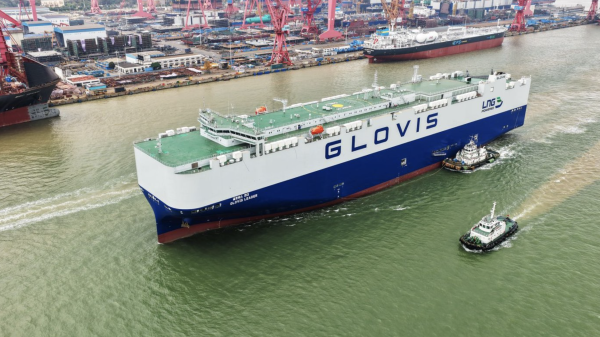 全球首艘！中国造“海上巨无霸”，可装10800辆车
